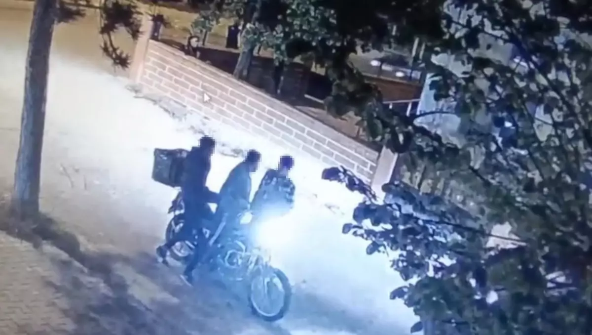 Motosikletten Uyuşturucu Satışı: 2 Tutuklama