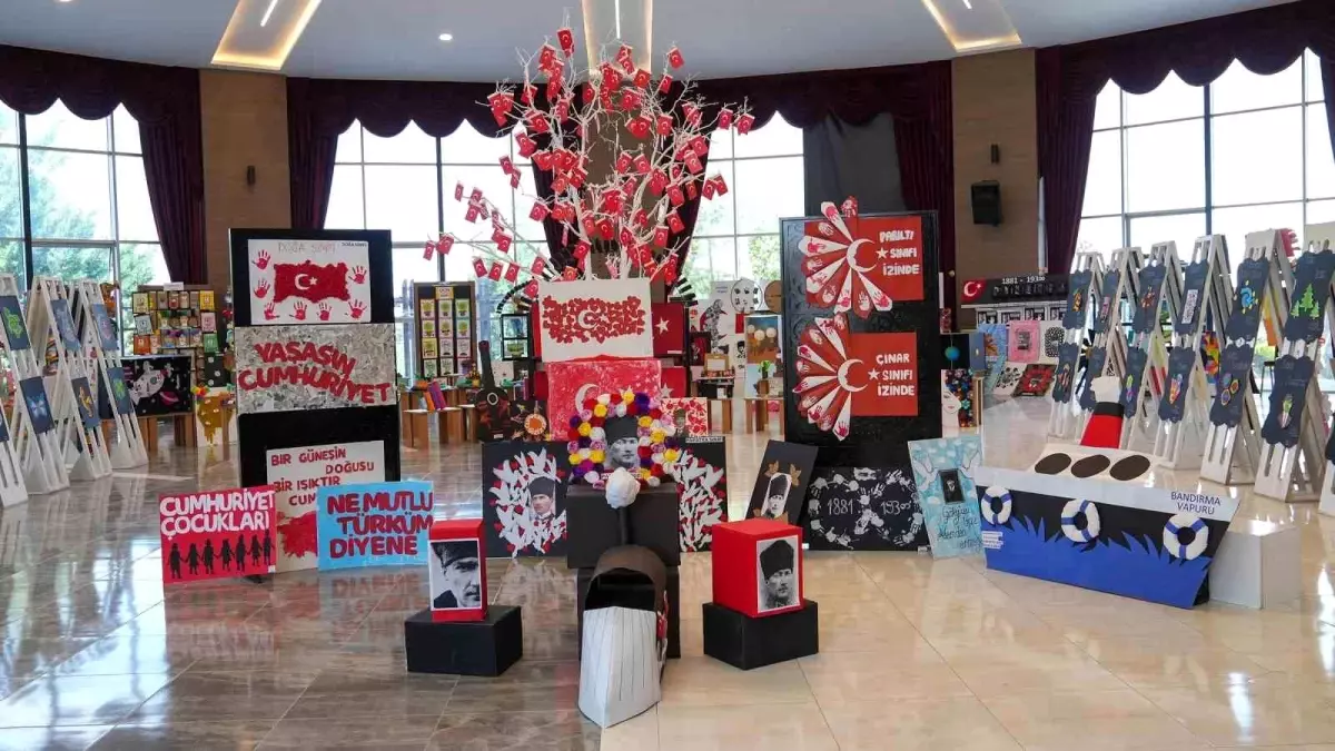 Keçiören'de Minik Öğrencilerden Yılsonu Sergisi
