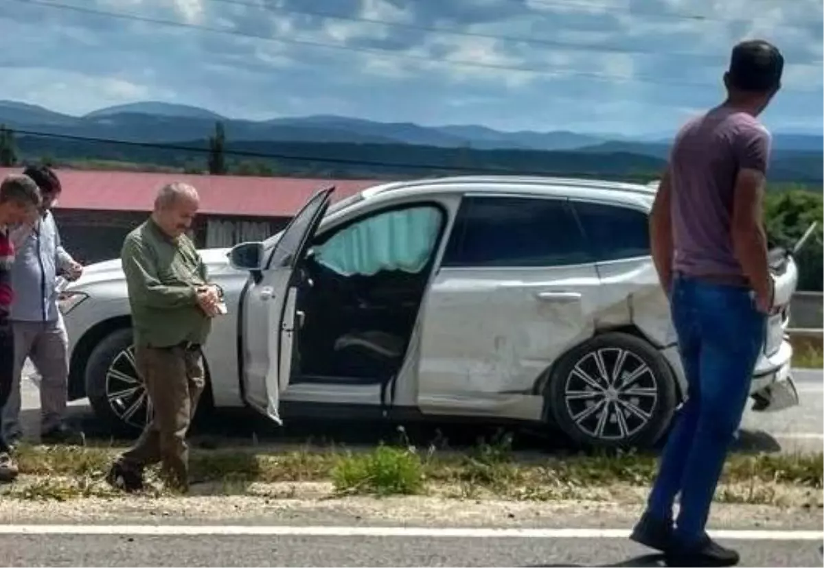 Kastamonu'da Ambulans ile Cip Çarpıştı