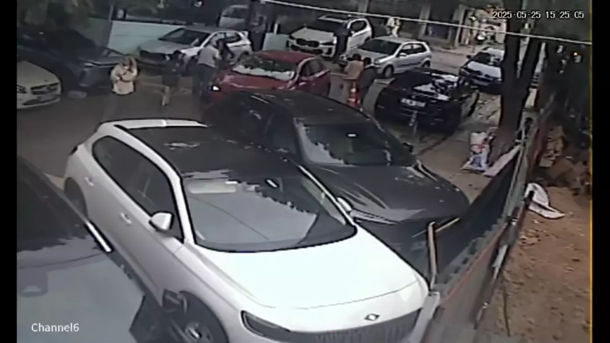 Üsküdar'da Kaza: Kadın Yaya Yaralandı