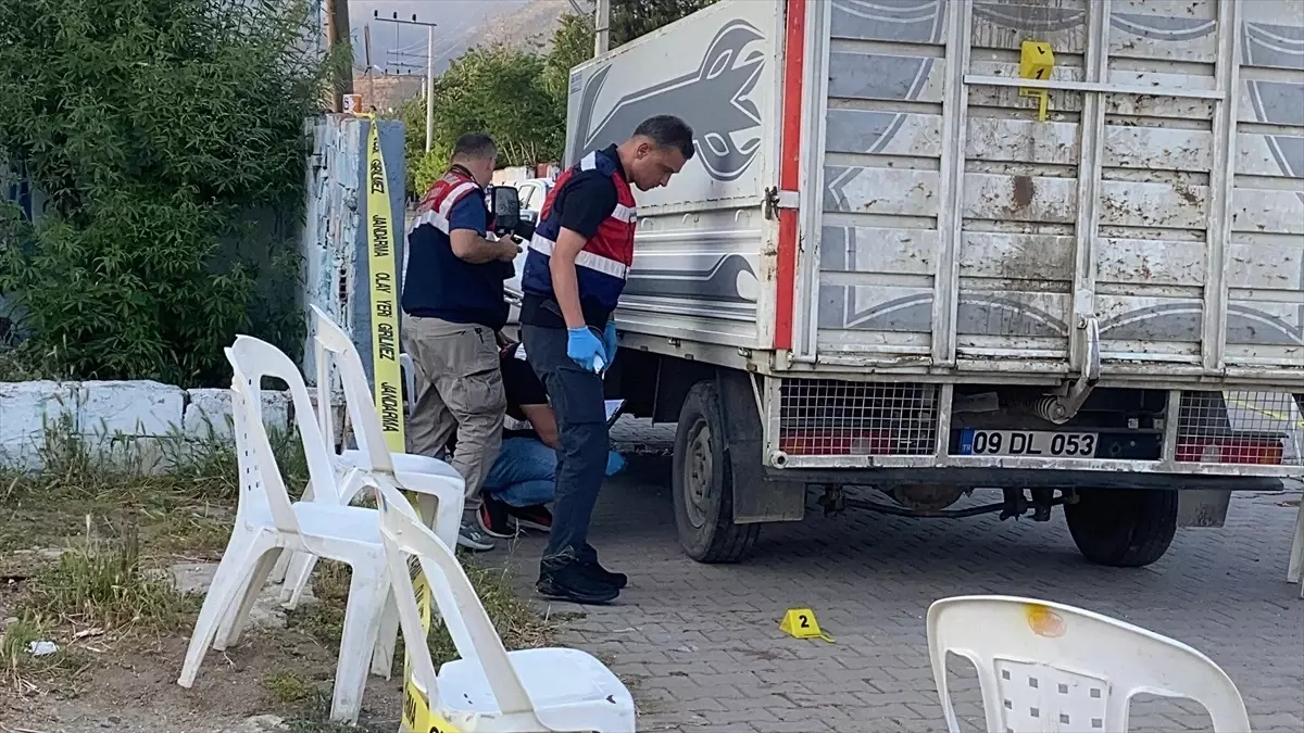 Kamyonetten Düşen Çocuk Hayatını Kaybetti
