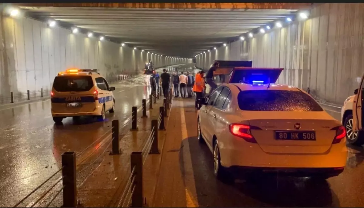 Osmaniye'de Sağanak Yağmur Hayatı Felç Etti