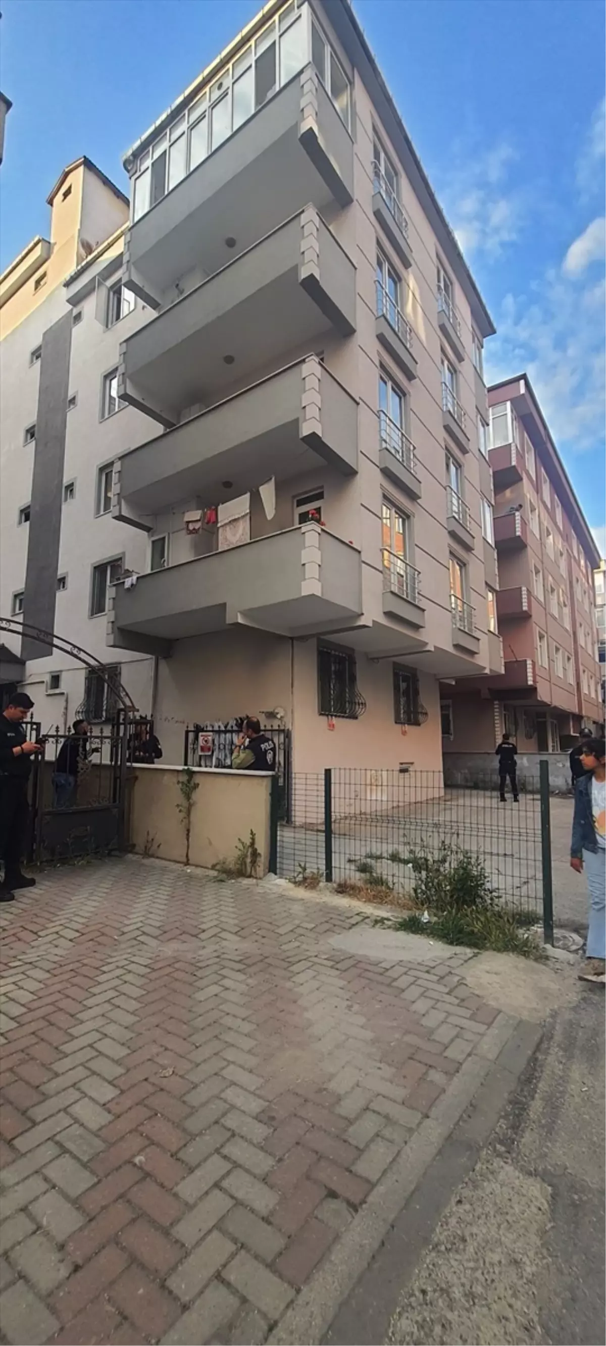 Çerkezköy'de 2 Yaşındaki Çocuk Düşerek Hayatını Kaybetti