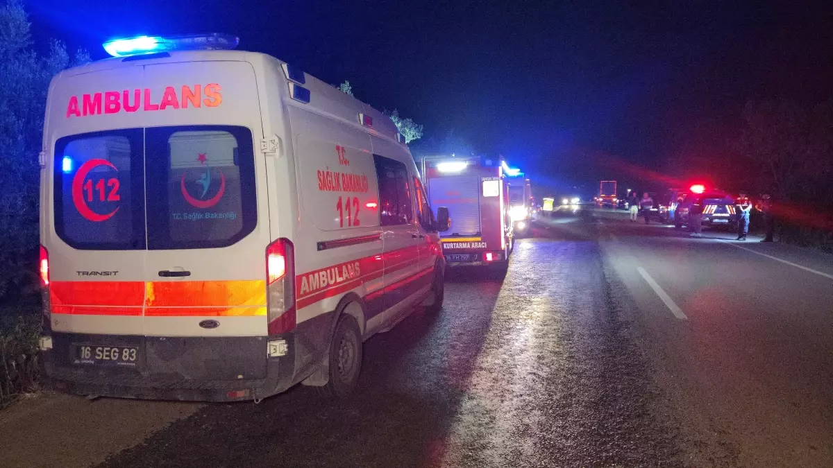 Orhangazi'de TIR ile otomobil çarpıştı: 1 ölü
