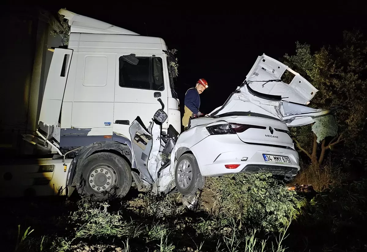Bursa'da Tır-Otomobil Kazası: 1 Ölü, 1 Yaralı