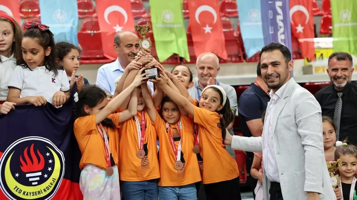 Kocasinan'da İlkokullar Arası Satranç Takım Turnuvası Sona Erdi