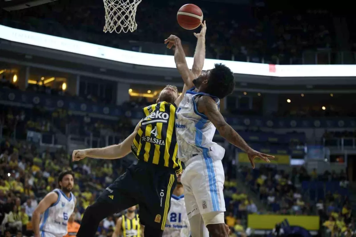 Fenerbahçe, Türk Telekom'u Yendi