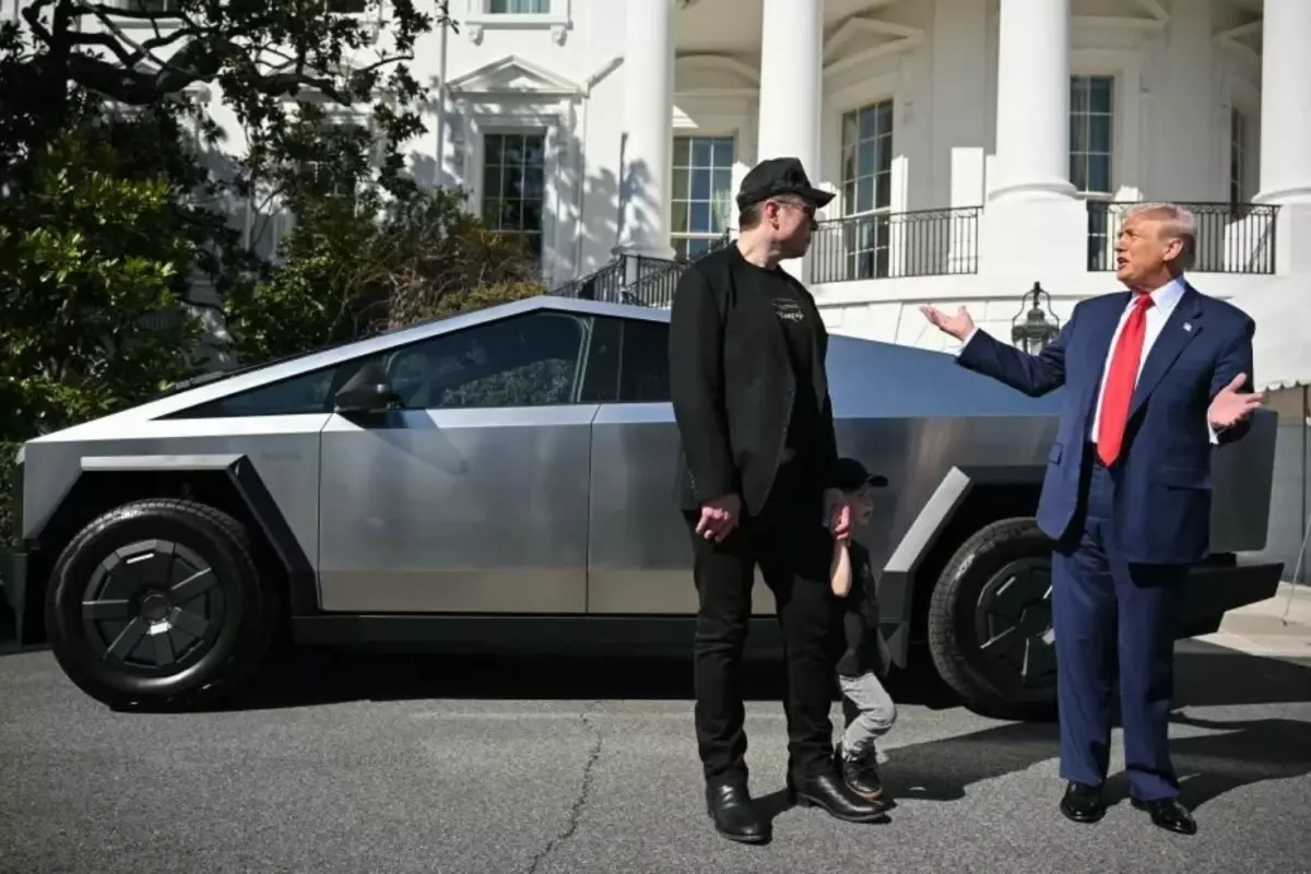 Elon Musk, Beyaz Saray'daki görevlerinden ayrıldığını açıkladı