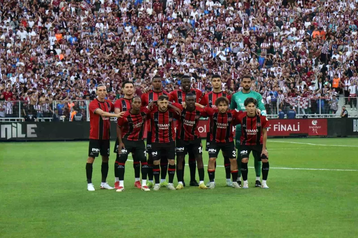 Fatih Karagümrük Süper Lig'e Döndü