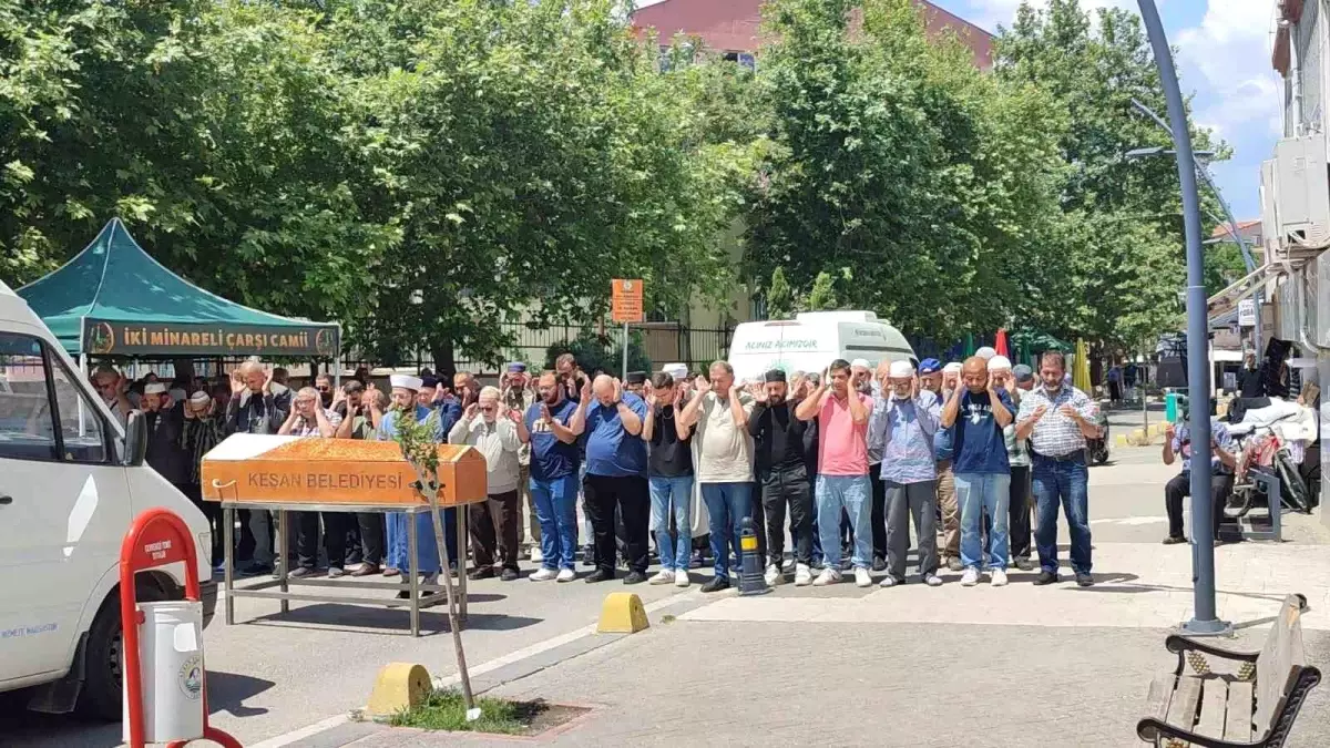 Adana'da Yanlış Aileye Verilen Cenaze Edirne'de Defnedildi
