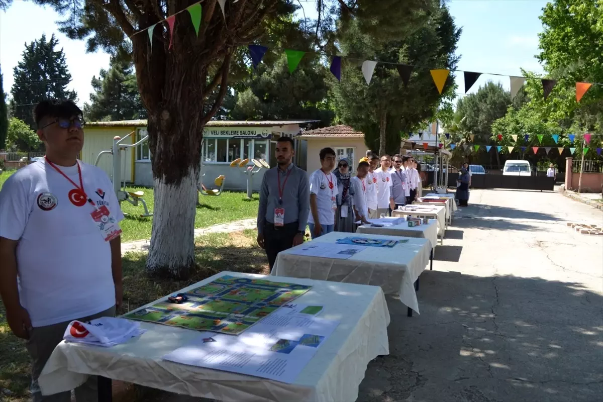 Mustafakemalpaşa'da Bilim Fuarı Açıldı