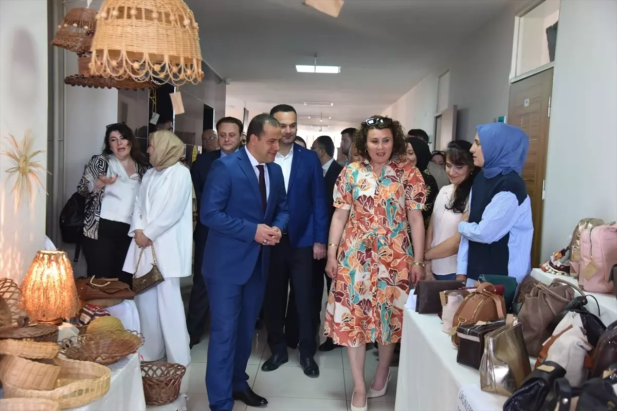Görele'de Yıl Sonu Sergisi Düzenlendi