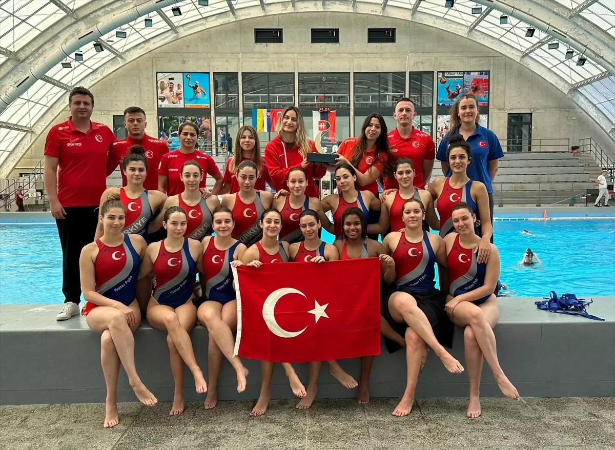 Kadın Sutopu Takımı Şampiyon Oldu