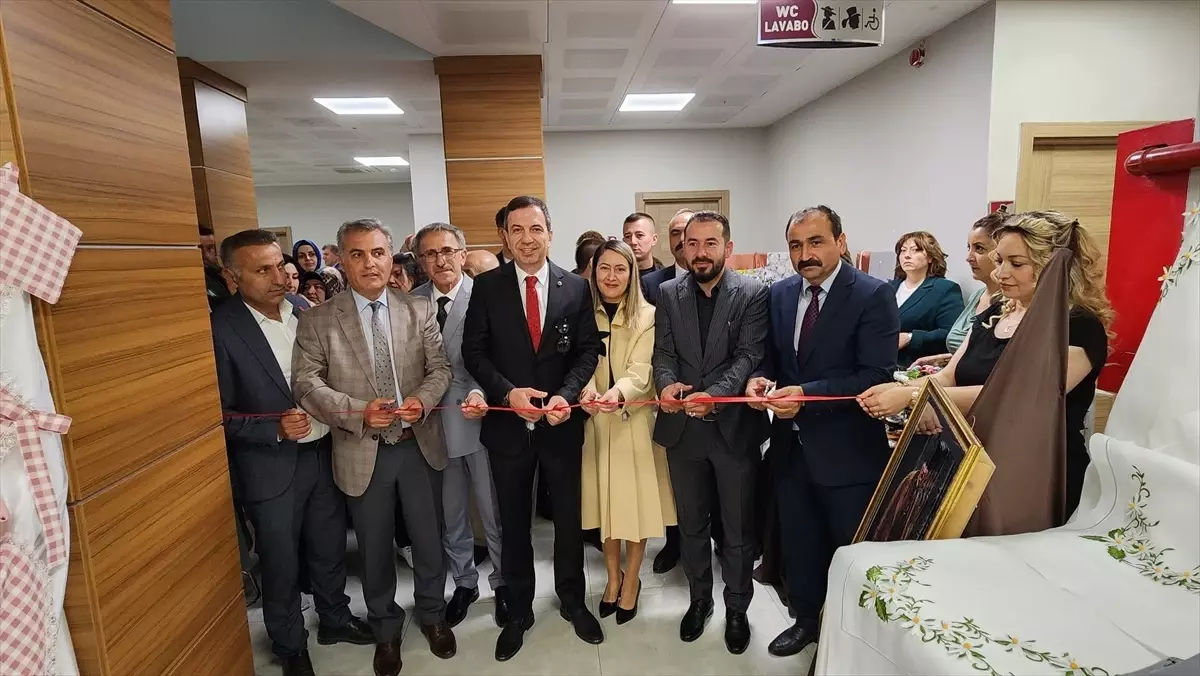 Suluova'da El Sanatları Sergisi Açıldı