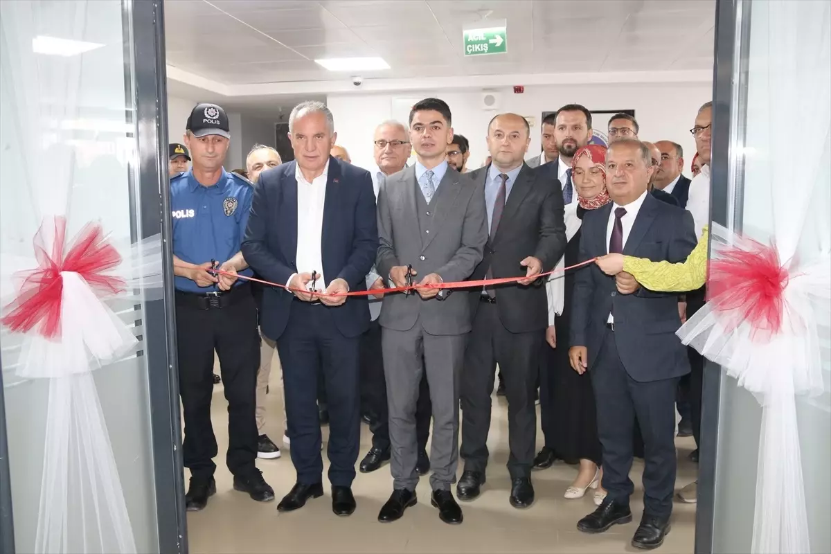 Taşova'da El Sanatları Sergisi Açıldı