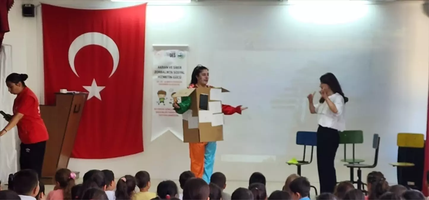 Keban'da Akran Zorbalığı Tiyatrosu