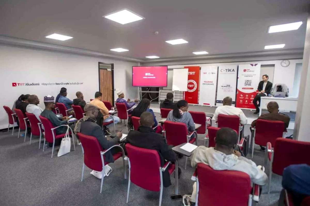 Nijerya ve Mozambik Gazetecilerine Eğitim