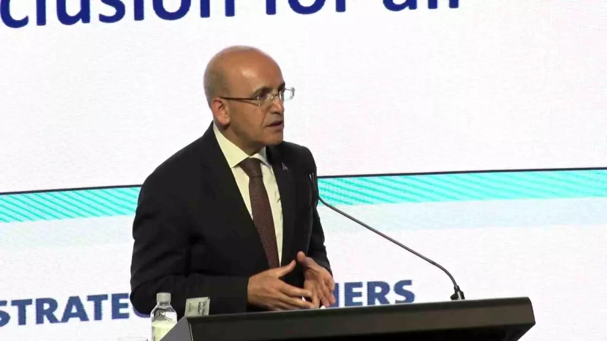 Hazine ve Maliye Bakanı Mehmet Şimşek: 'İslami finansman, günümüzde karşılaştığımız zorlukları düşündüğümüzde faydalı bir güzergâh ortaya çıkarabilir'