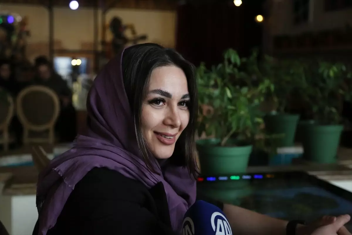 Tahran'da Robotik Restoran Deneyimi