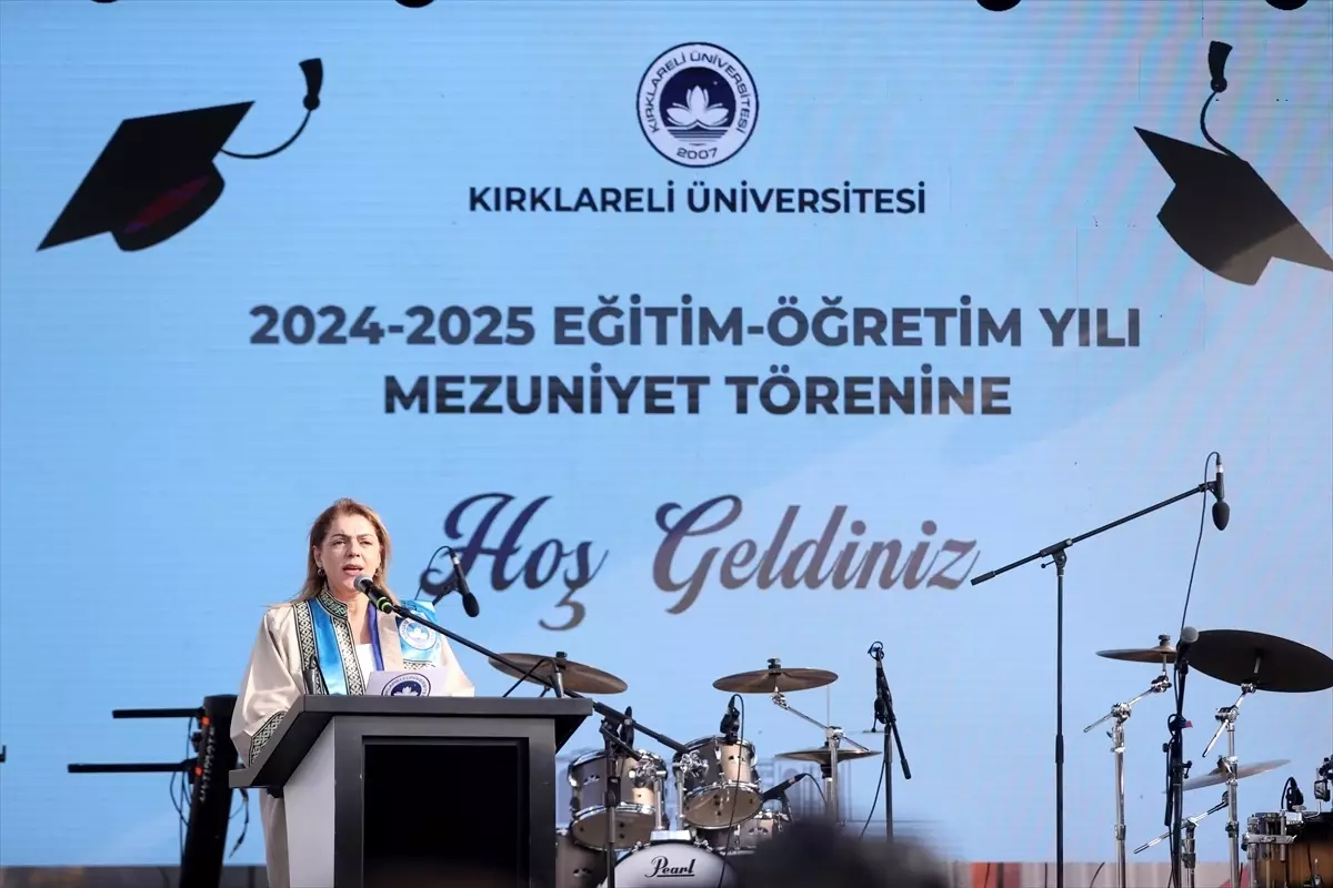 KLÜ'de Mezuniyet Töreni Coşkusu