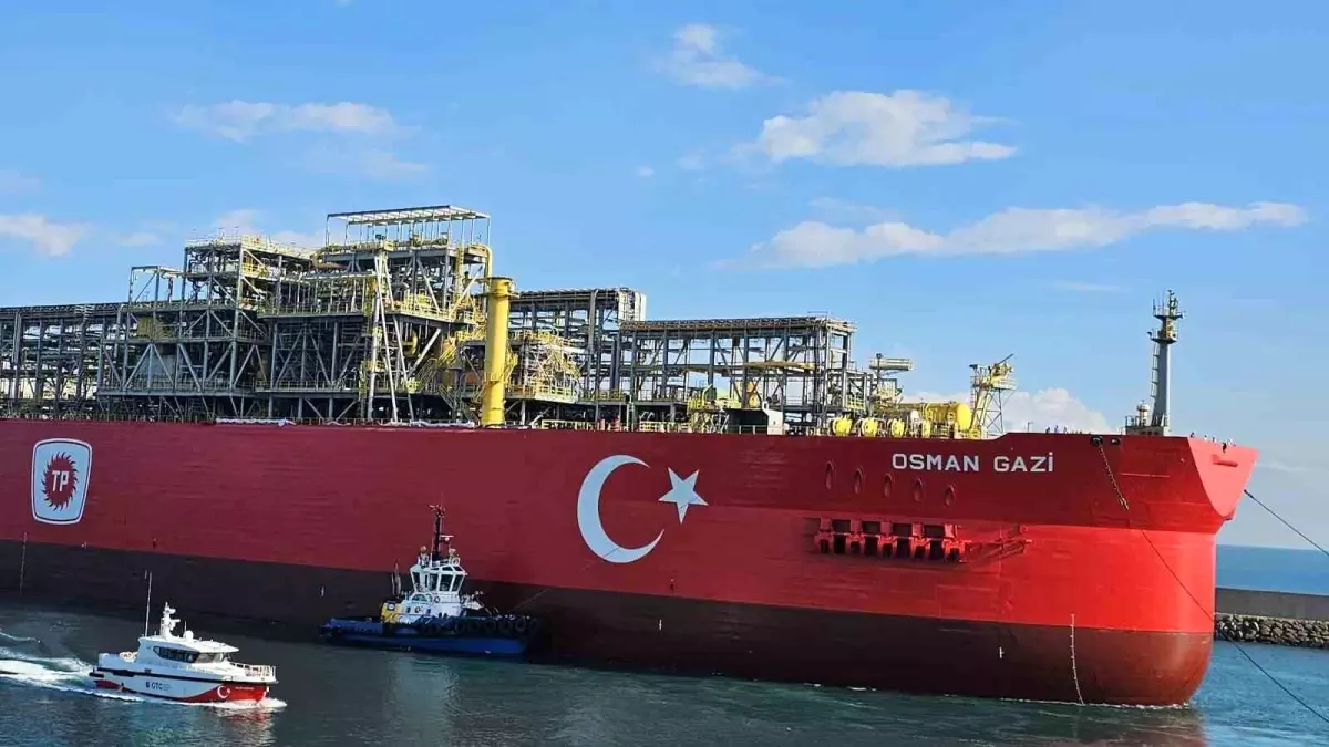 Türkiye'nin ilk yüzer gaz üretim platformu Osman Gazi Filyos Limanı'nda