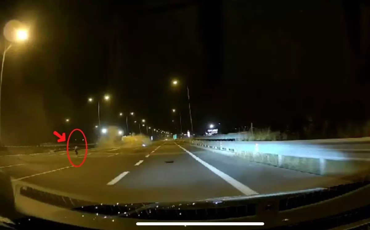 Sakarya'da Feci Kaza: 5 Yaralı, 1 Çocuk Sürüklendi