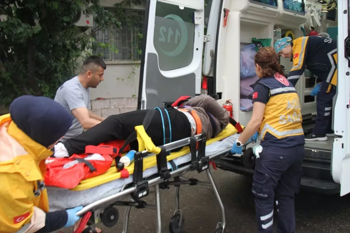 Antalya'da Motosiklet Kazası: Bir Yaralı