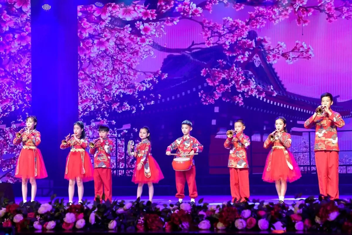 Bişkek'te Uluslararası Çocuk Folklor Festivali Başladı