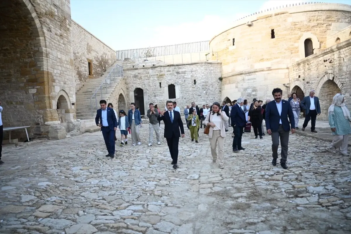 Seddülbahir Kalesi'ne Ödül Plaketi Asıldı