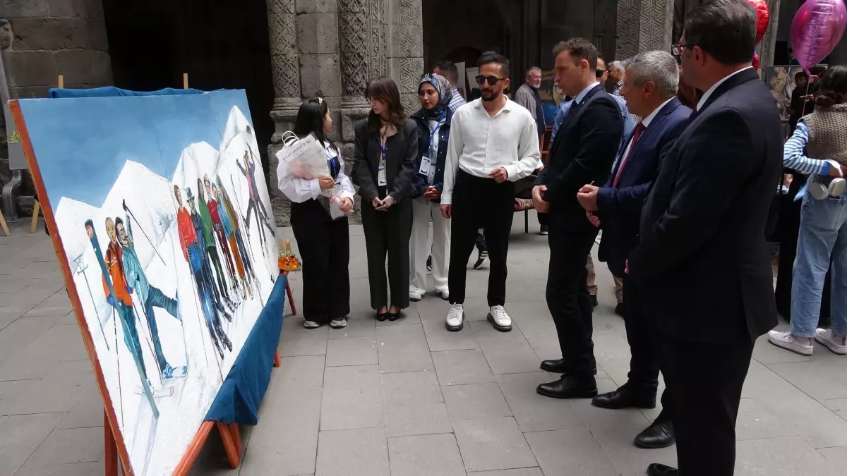 Öğrencilerden Palandöken Temalı Sanat Sergisi