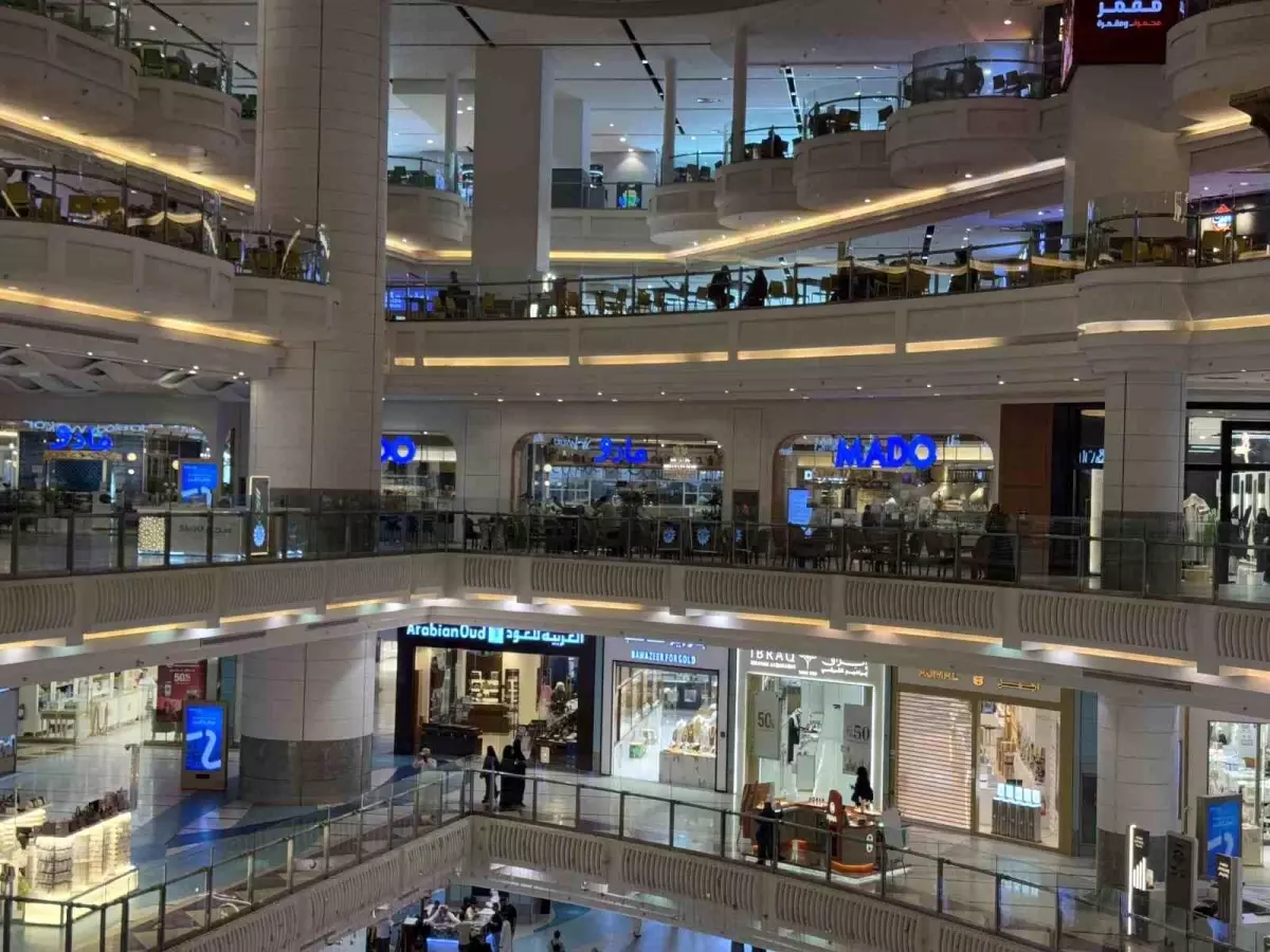 Mekke'de Saat Kulesi Müzesi Açıldı