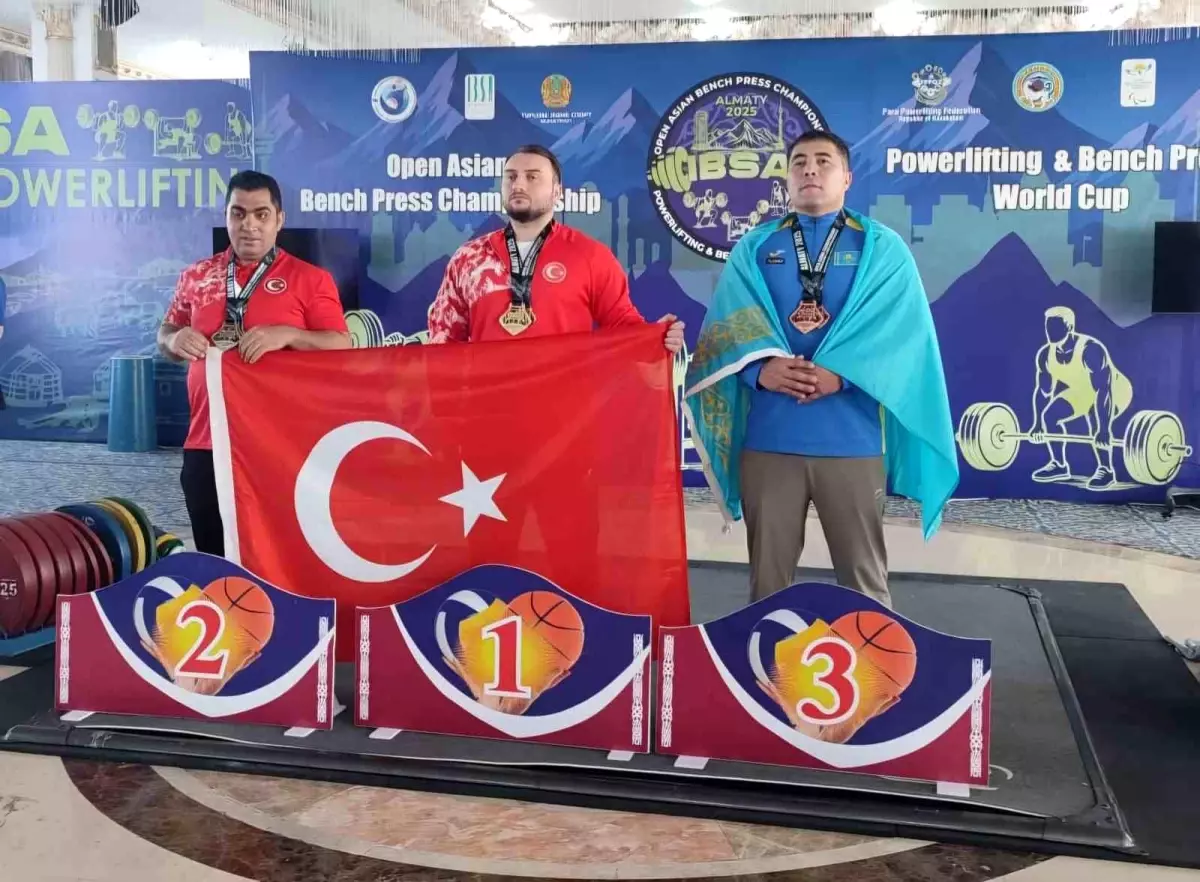 Muhammet Şimşek'ten Dünya Kupası'nda Altın Madalya
