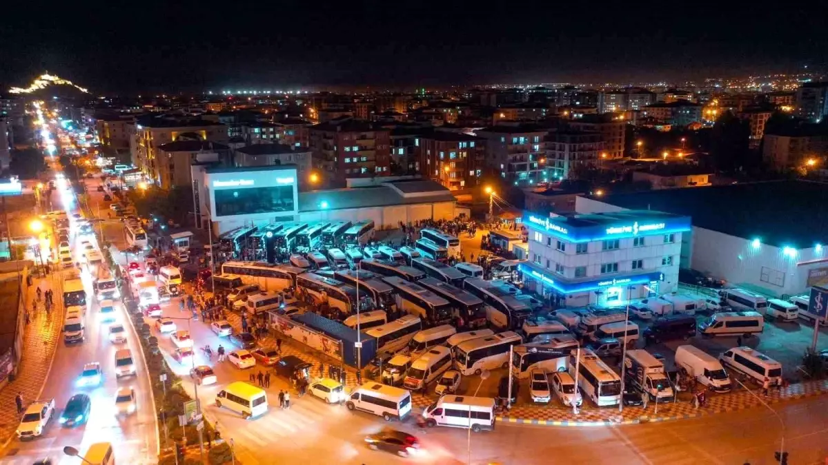 Van Büyükşehir Belediyesi, Vanspor Taraftarlarına 60 Otobüs Tahsis Etti