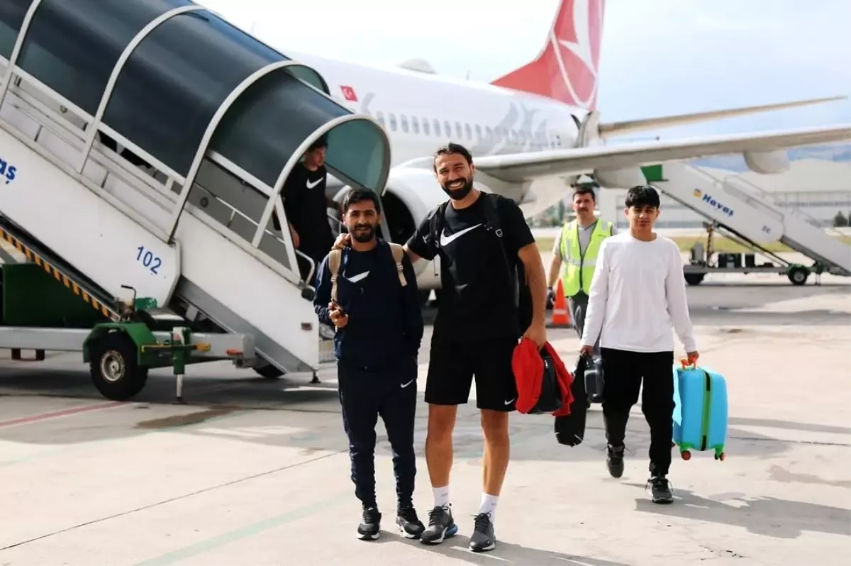 Vanspor, Play-Off İçin Kayseri'ye Özel Uçakla Geldi