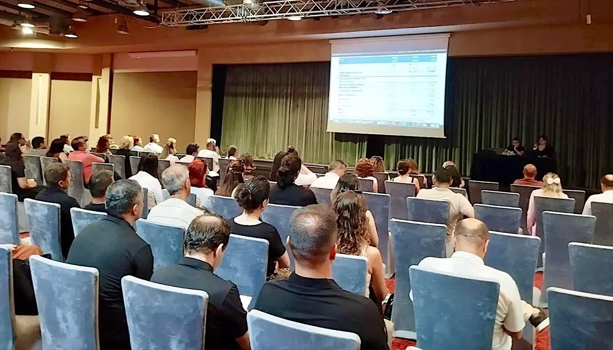 Antalya'da Bulaşıcı Hastalıklar Eğitimi