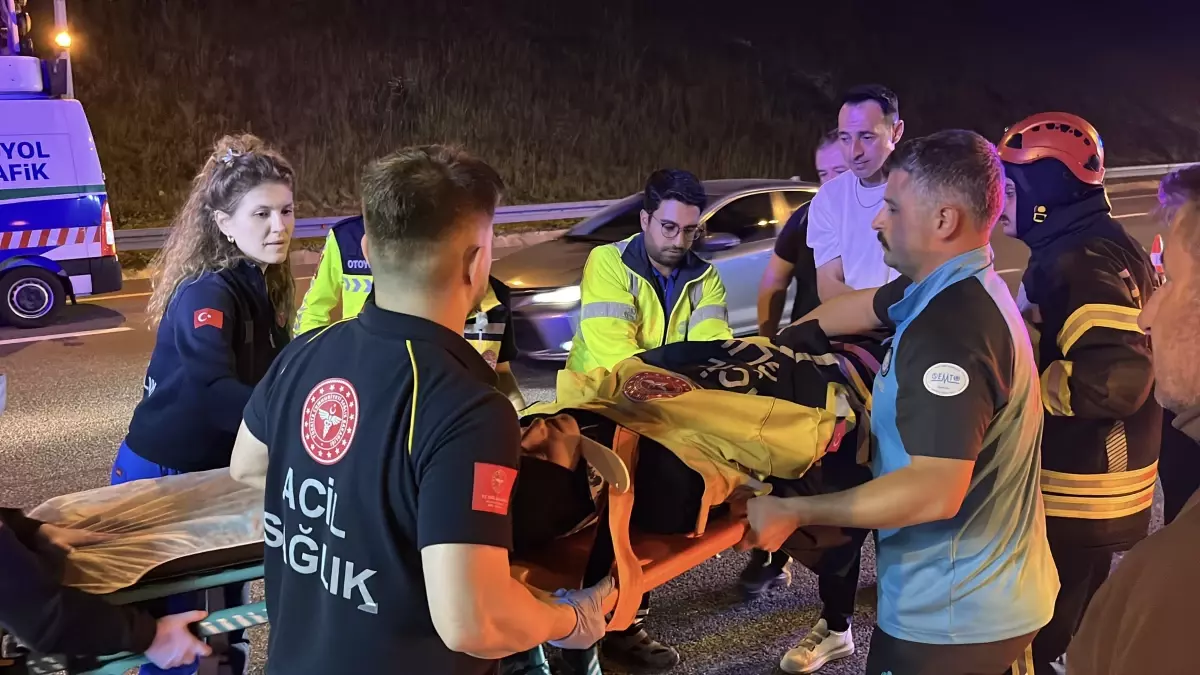 Kocaeli'de Otoyolda Kaza: 12 Yaralı