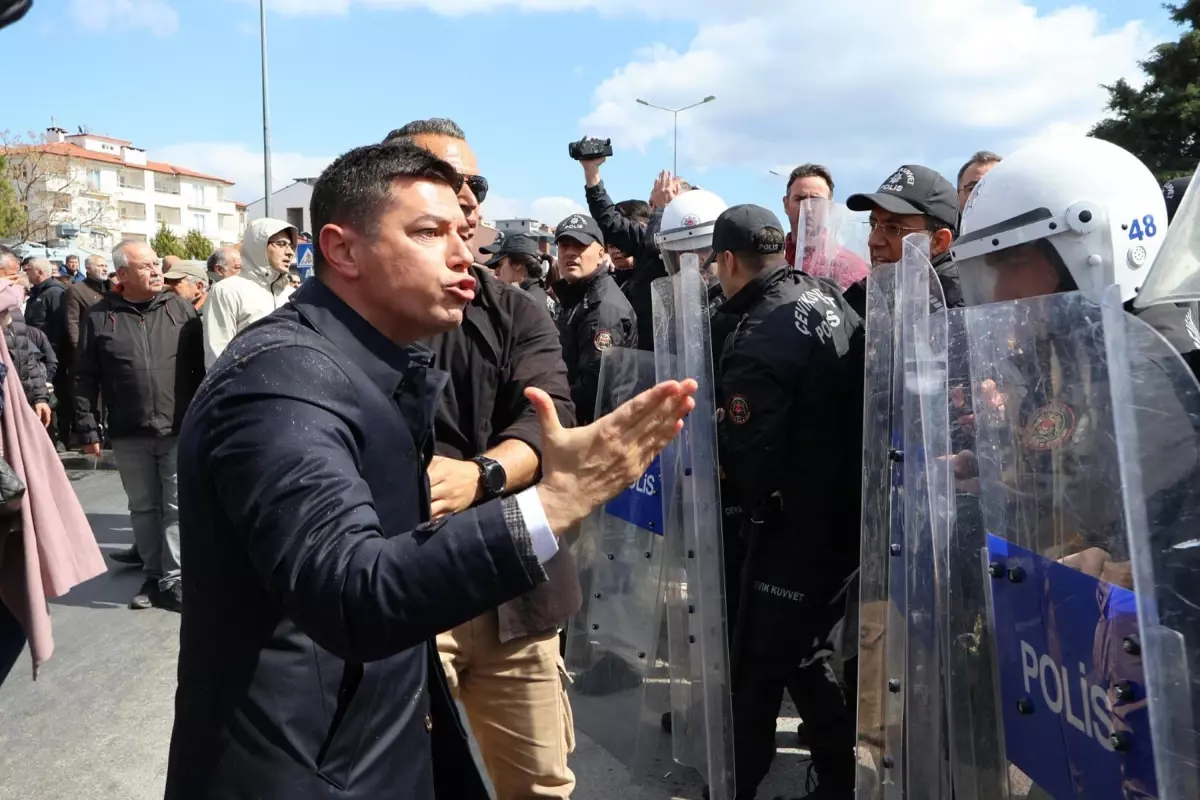 Marmaris Belediye Başkanı'na Protesto Davası