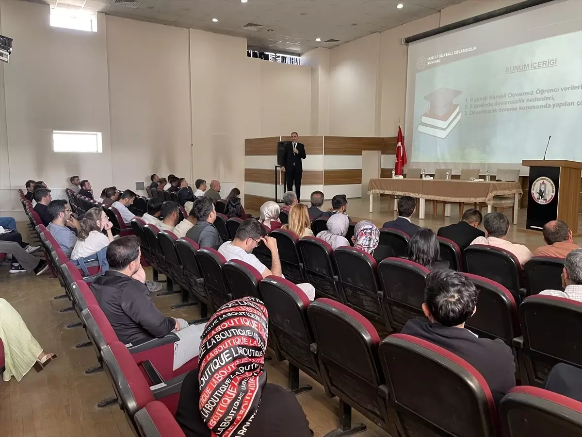 Muş'ta Eğitim Toplantısı Yapıldı
