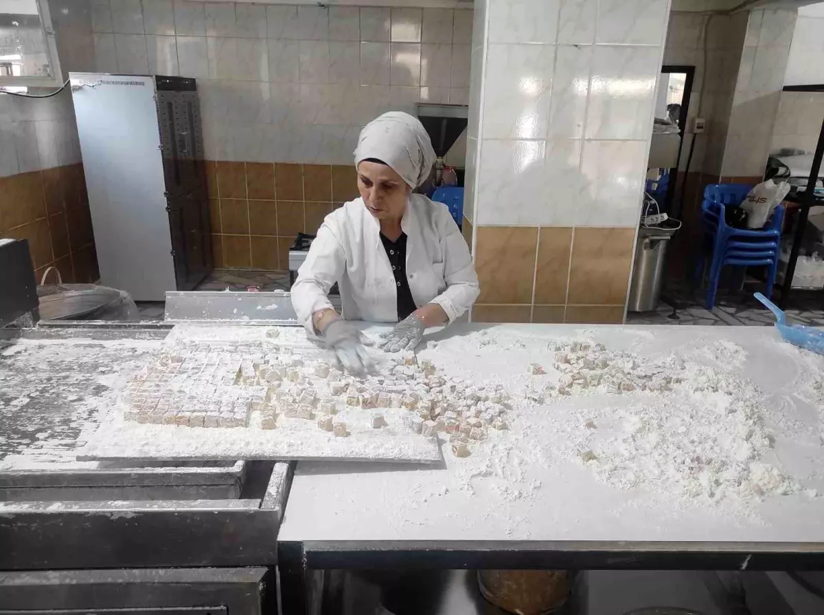 Sasonlu Kadınlar Organik Çilekten Lokum Üretiyor