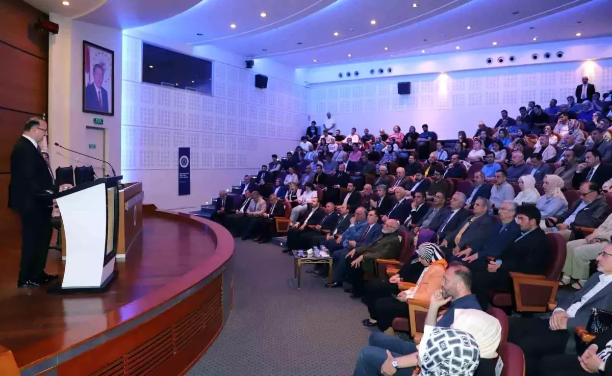 Atatürk Üniversitesi'nde 'Türkiye Yüzyılı ve Üniversiteler' Konferansı