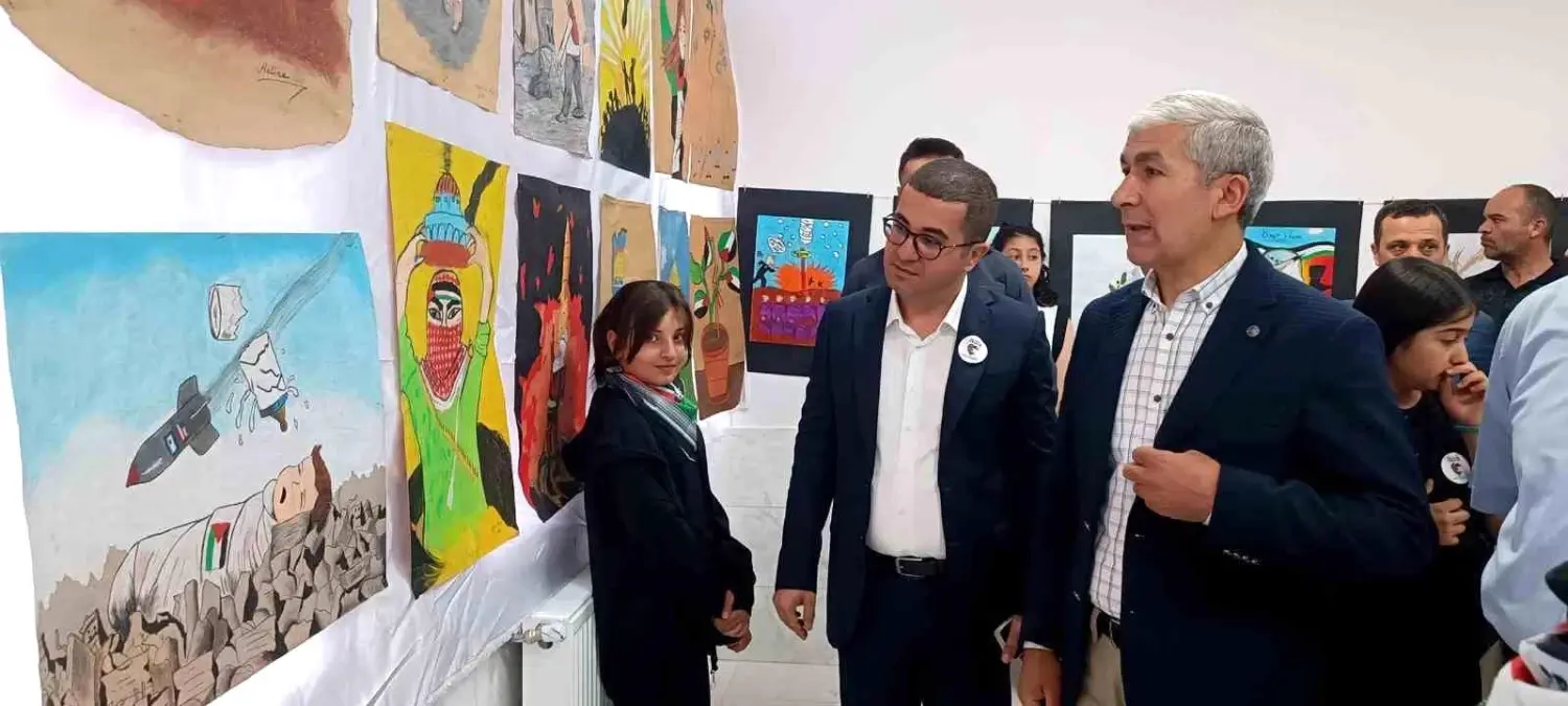Kağızman'da 'Filistin' Temalı Resim Sergisi Açıldı