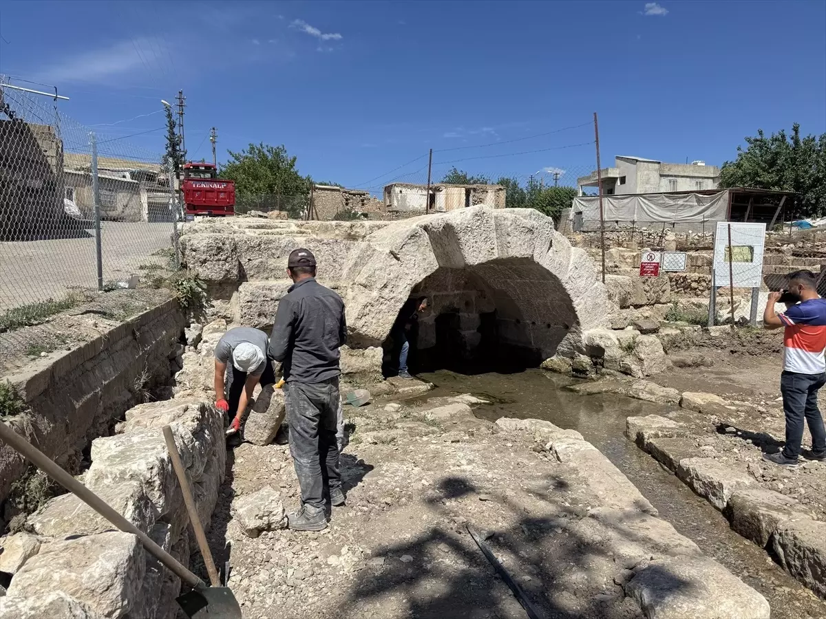 Perre Antik Kenti'nde Roma Çeşmesi Gün Yüzüne Çıktı