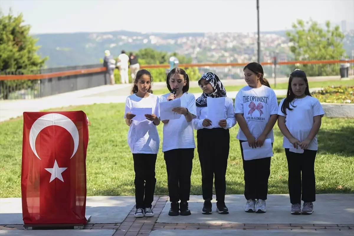 Şiir ve Uçurtma ile Mazlum Çocuklara Selam