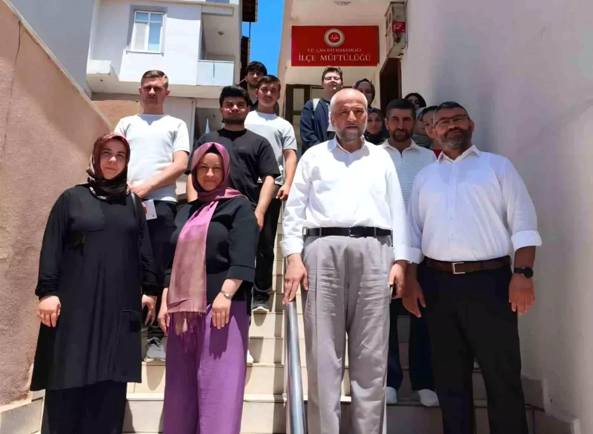 Çanlı Öğrencilere Bilgi Yarışmasında Ödül
