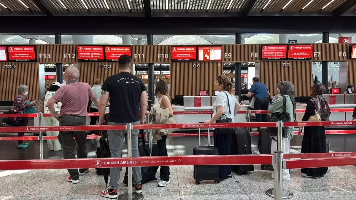 İstanbul Havalimanı'nda Kurban Bayramı Yoğunluğu