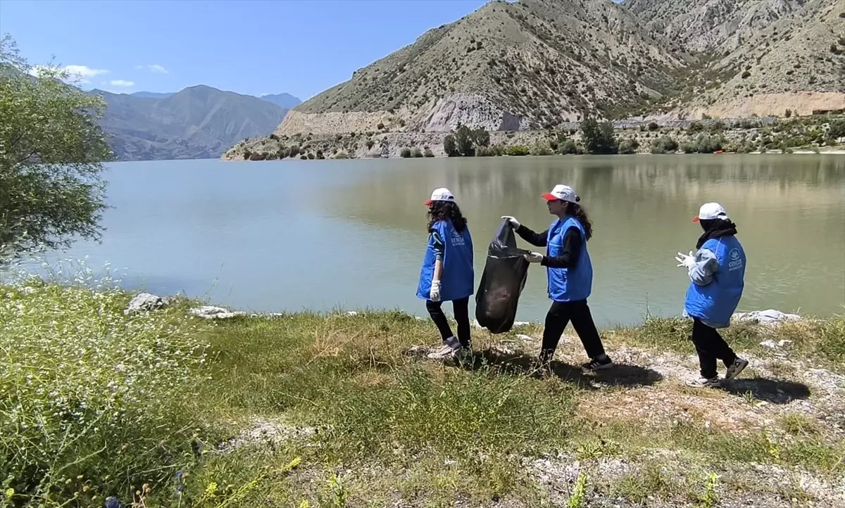Erzurum Uzundere'de Temizlik Etkinliği