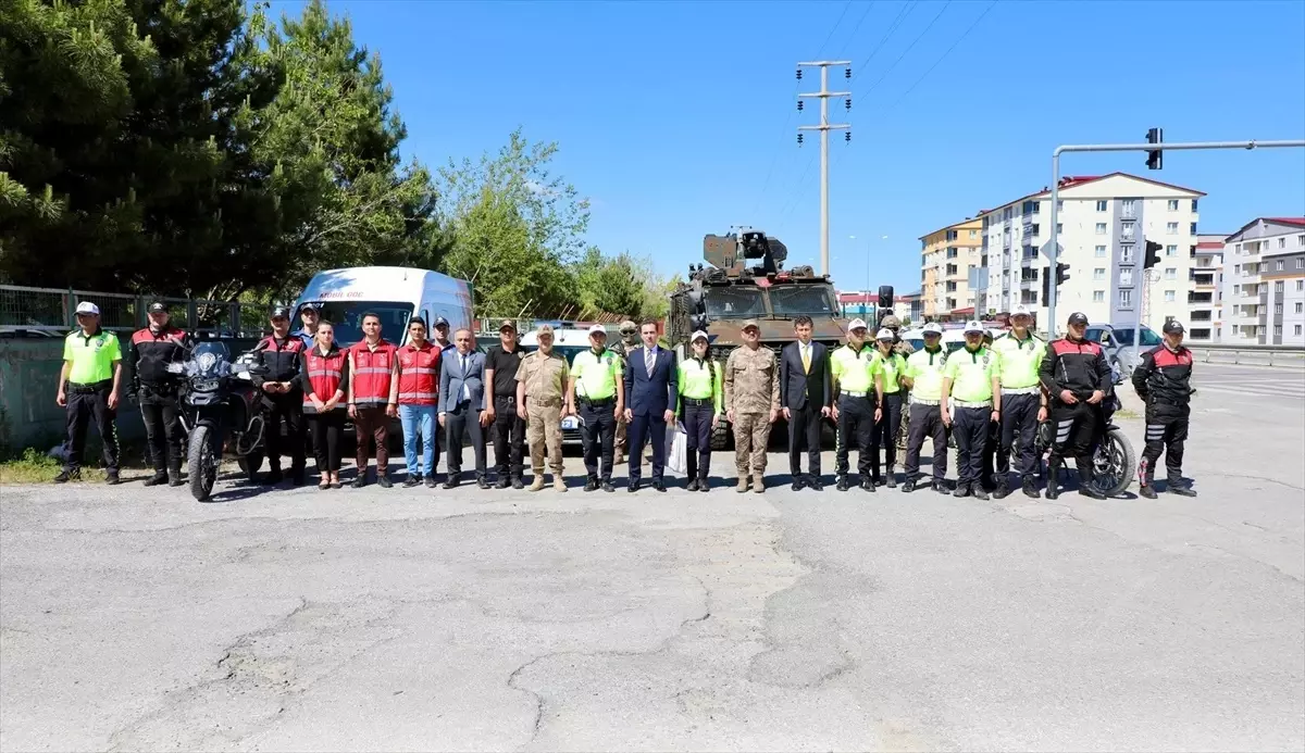 Vali Karakaya Kontrol Noktalarını Ziyaret Etti