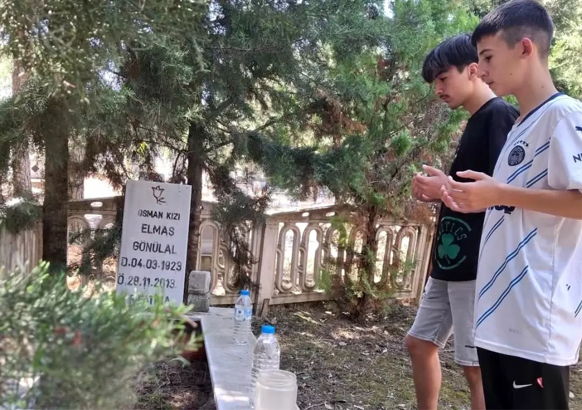 Manisa'da Kabir Ziyaretleri