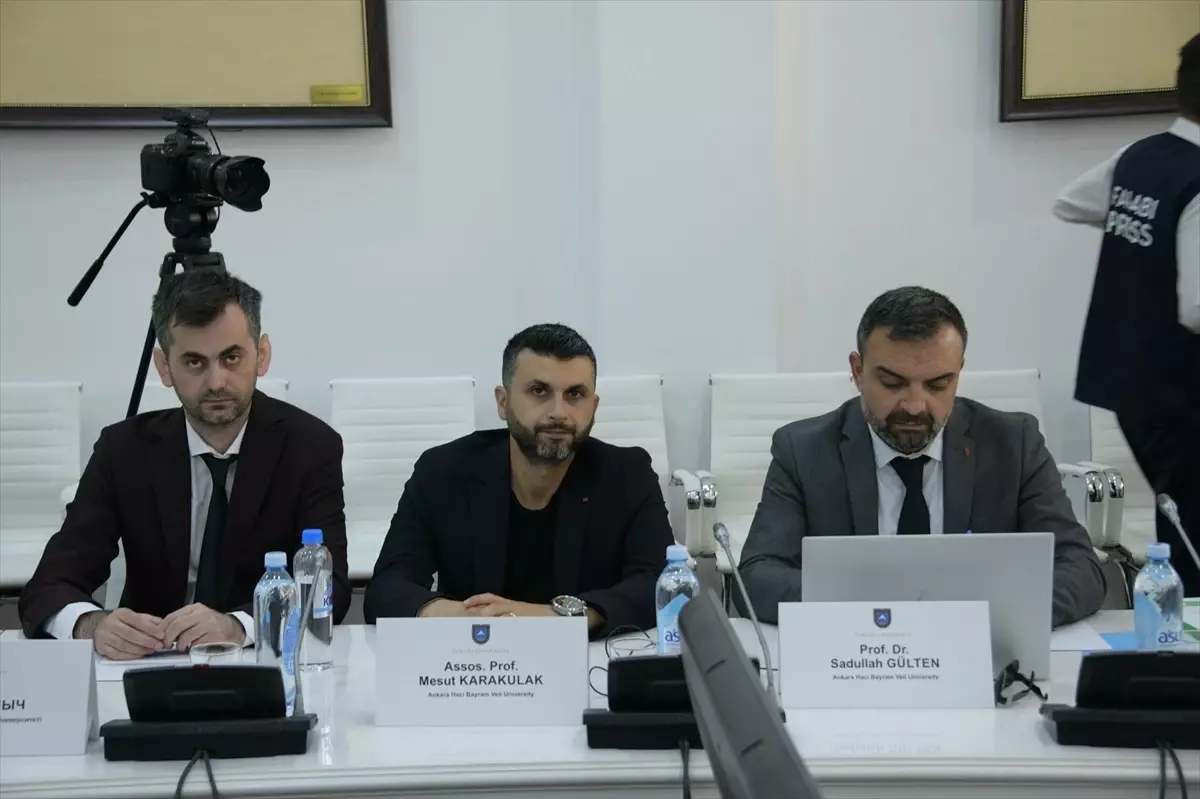 Yesevi Yolu ve Mirası Paneli Almatı'da