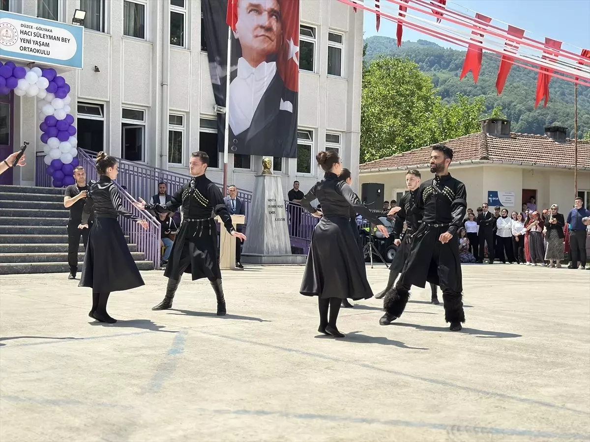 Gölyaka'da Eğitim ve Kültür Şenliği Düzenlendi